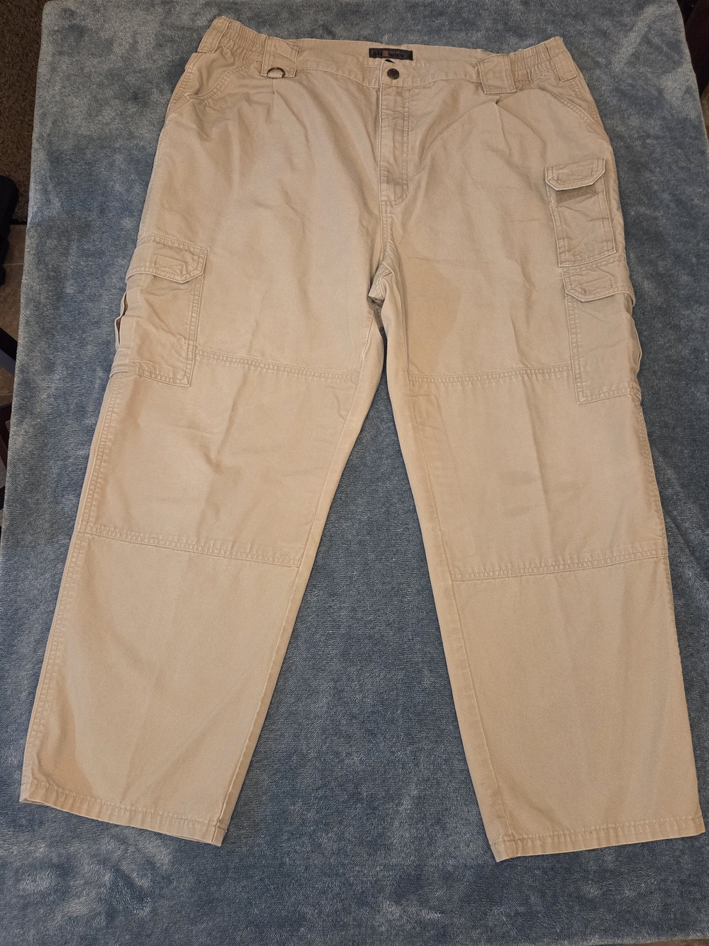 5.11 Tactical Men's Cargo Pants in Beige - Classic Utility Style Sie 42